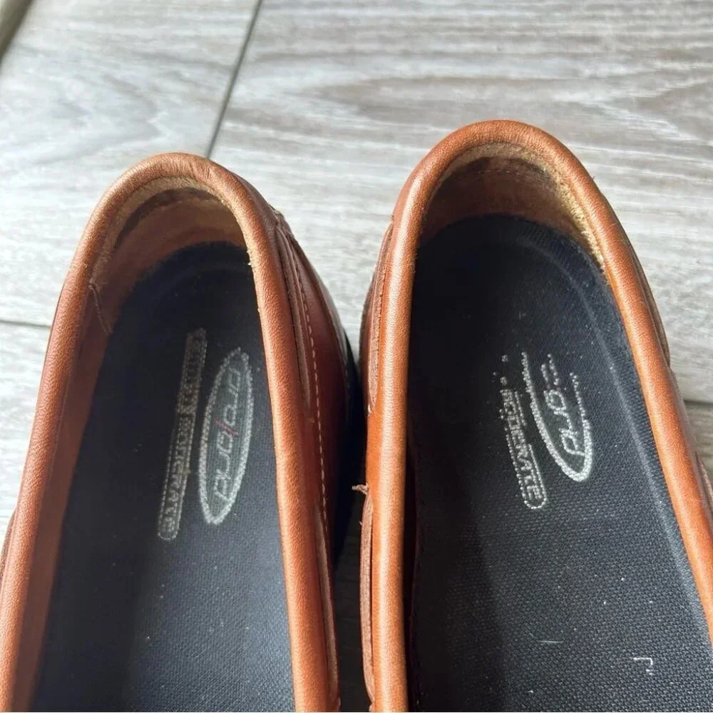 Johnston & Murphy Tassel Brown Leather Loafer